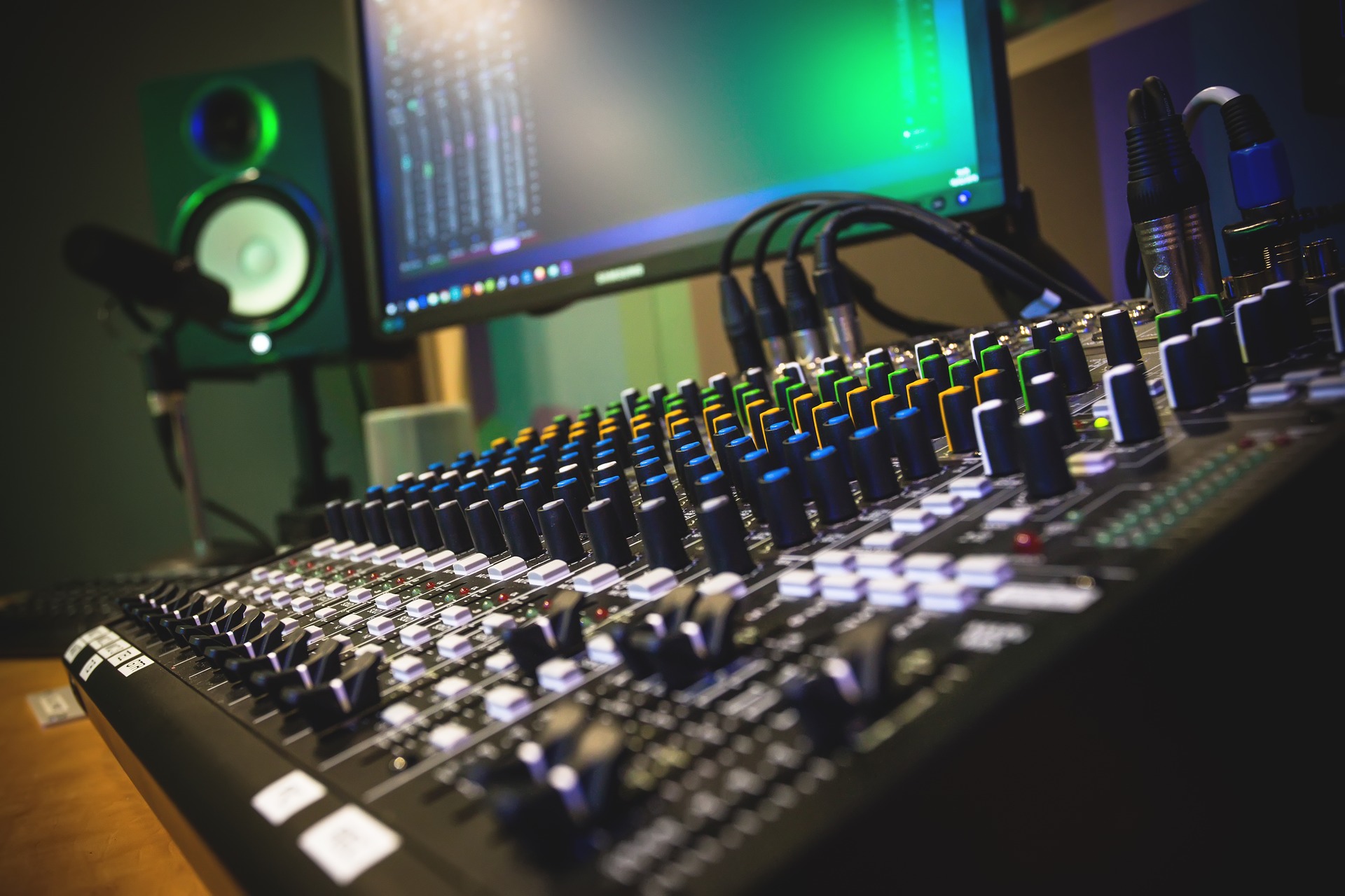 Stream Hosting Business
